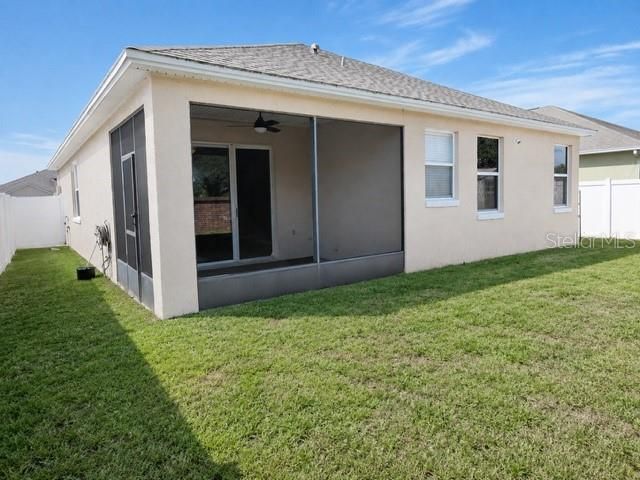 For Rent: $2,600 (3 beds, 2 baths, 1426 Square Feet)