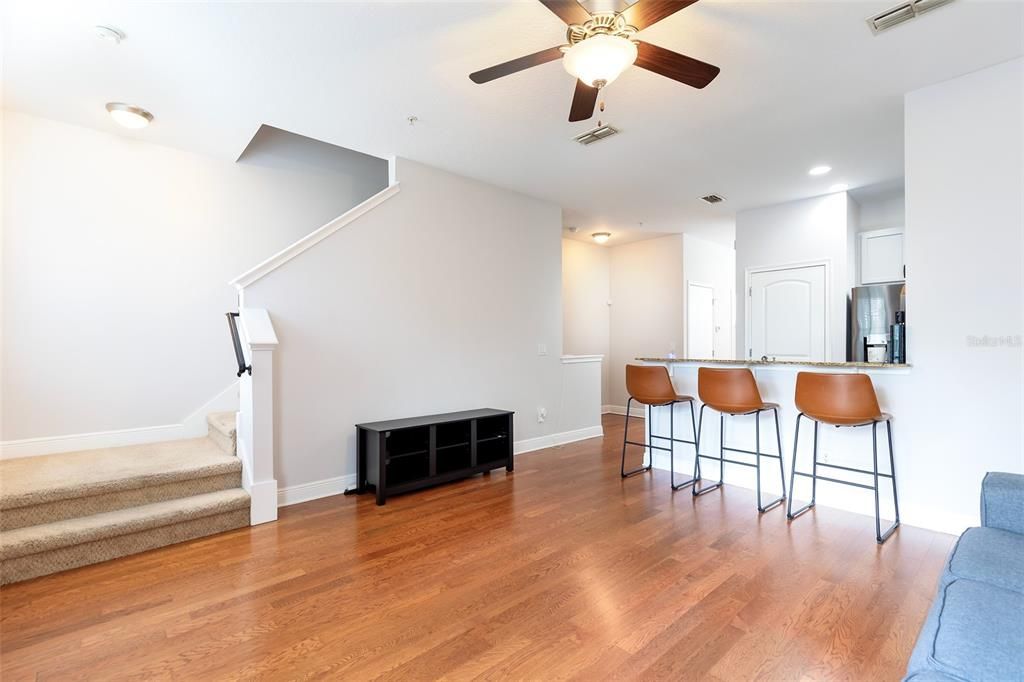 For Rent: $2,700 (3 beds, 2 baths, 1589 Square Feet)