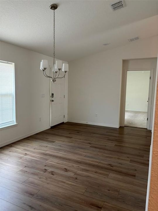 For Rent: $2,100 (4 beds, 2 baths, 2044 Square Feet)