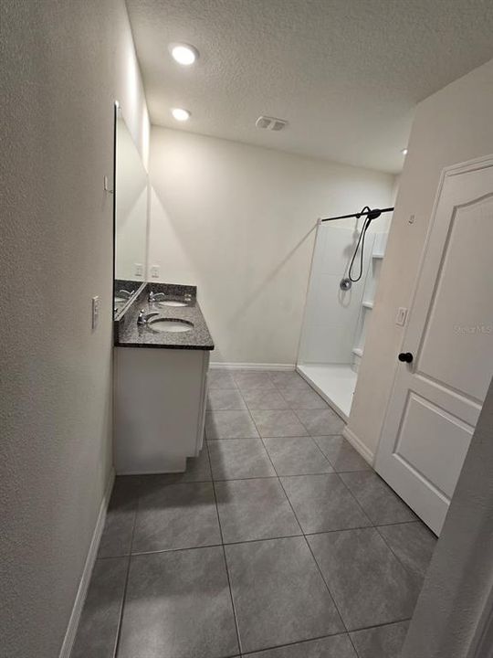 En Renta: $2,400 (3 camas, 2 baños, 1672 Pies cuadrados)
