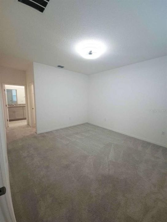 En Renta: $2,600 (4 camas, 2 baños, 1776 Pies cuadrados)