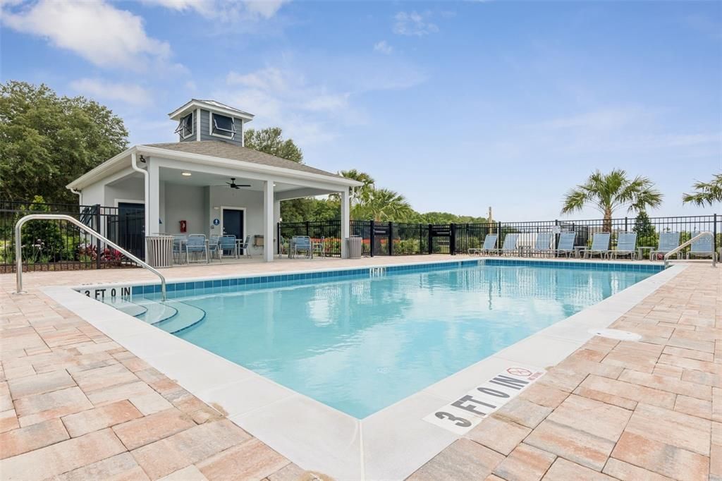 For Rent: $2,400 (3 beds, 2 baths, 1758 Square Feet)