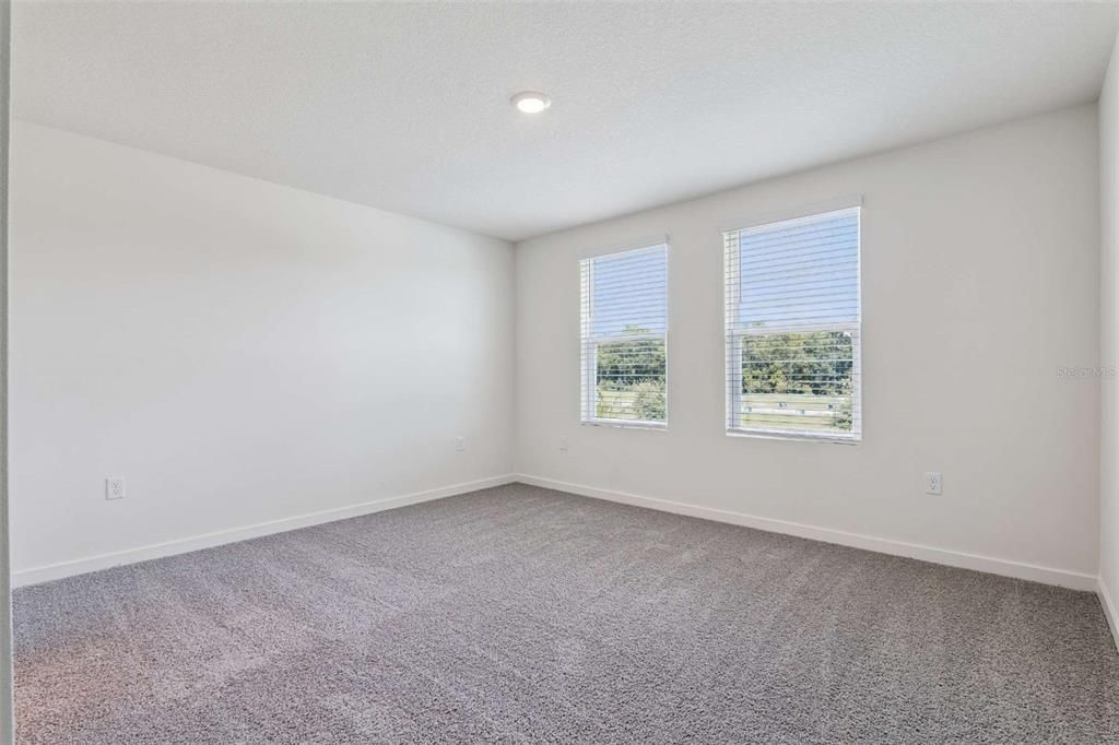 For Rent: $2,400 (3 beds, 2 baths, 1758 Square Feet)