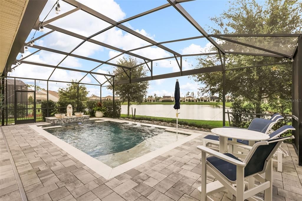 En Venta: $777,000 (4 camas, 3 baños, 2117 Pies cuadrados)