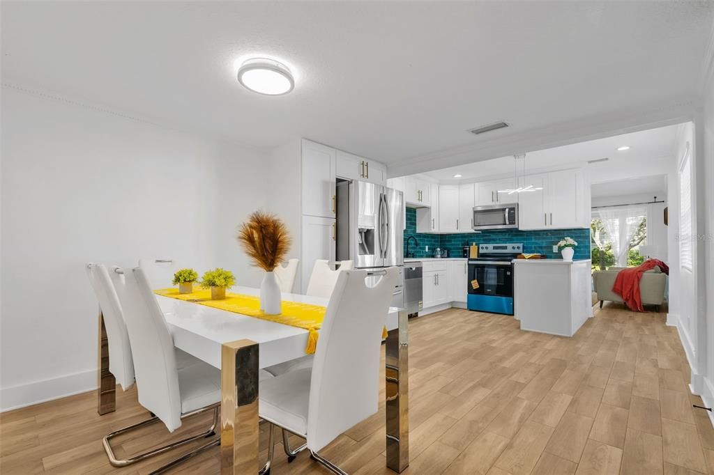 En Renta: $4,350 (3 camas, 2 baños, 1638 Pies cuadrados)