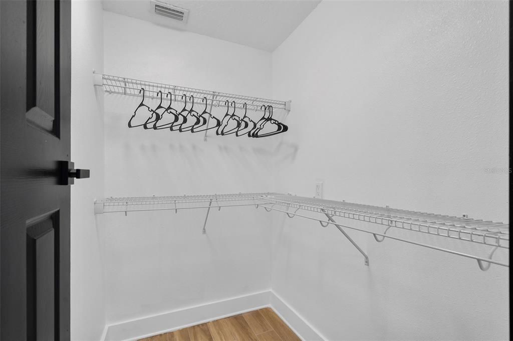 En Renta: $4,350 (3 camas, 2 baños, 1638 Pies cuadrados)