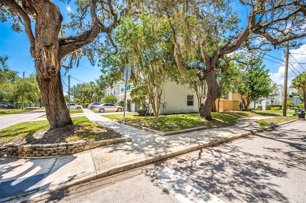 For Rent: $3,995 (3 beds, 2 baths, 1678 Square Feet)