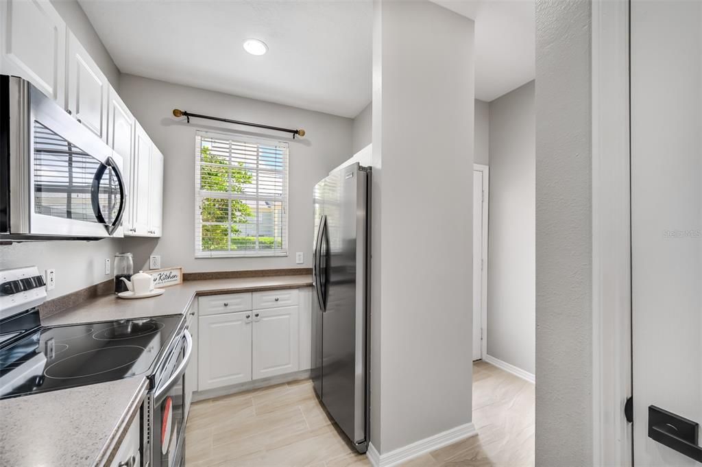 For Rent: $3,995 (3 beds, 2 baths, 1678 Square Feet)