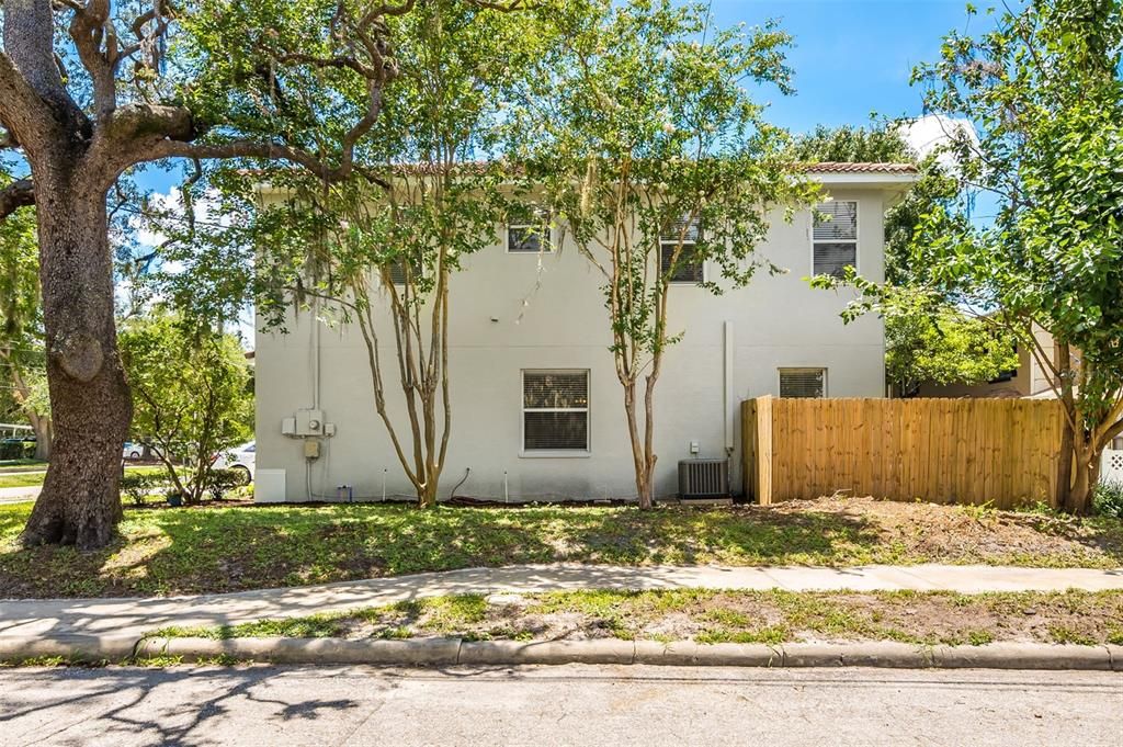 For Rent: $3,995 (3 beds, 2 baths, 1678 Square Feet)