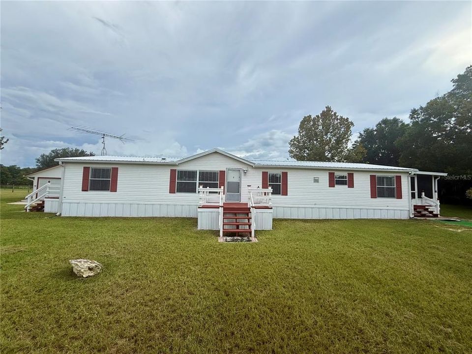 For Sale: $349,900 (3 beds, 2 baths, 1782 Square Feet)