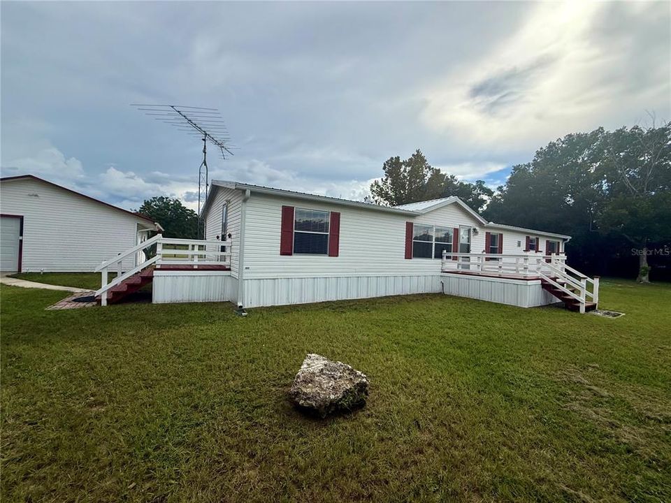 For Sale: $349,900 (3 beds, 2 baths, 1782 Square Feet)