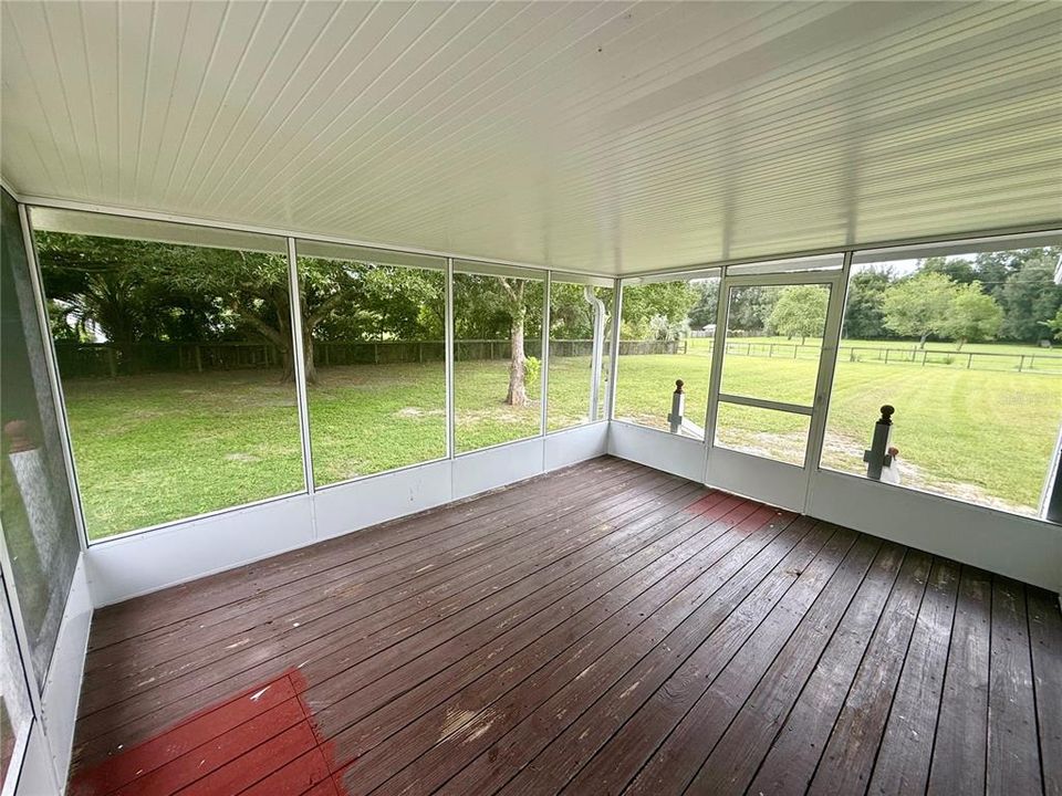 For Sale: $349,900 (3 beds, 2 baths, 1782 Square Feet)
