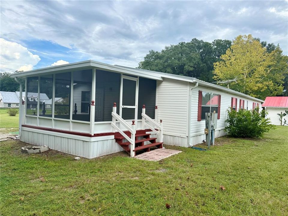 For Sale: $349,900 (3 beds, 2 baths, 1782 Square Feet)