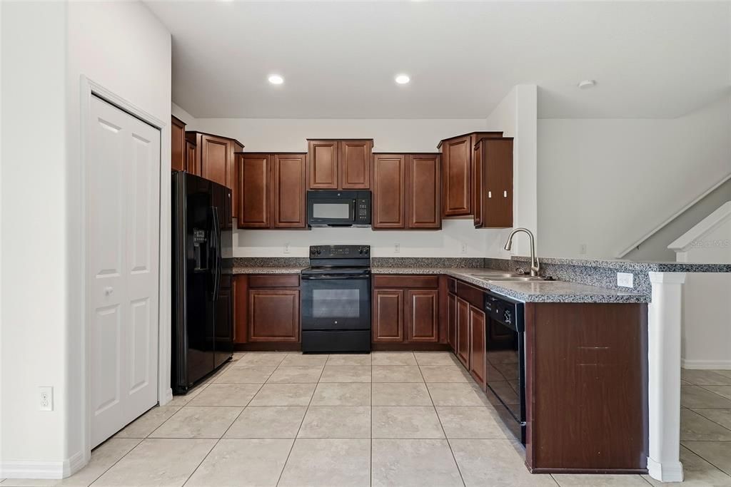 En Renta: $1,899 (3 camas, 2 baños, 1668 Pies cuadrados)
