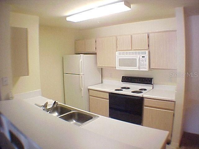 В аренду: $1,495 (1 спален, 1 ванн, 820 Квадратных фут)