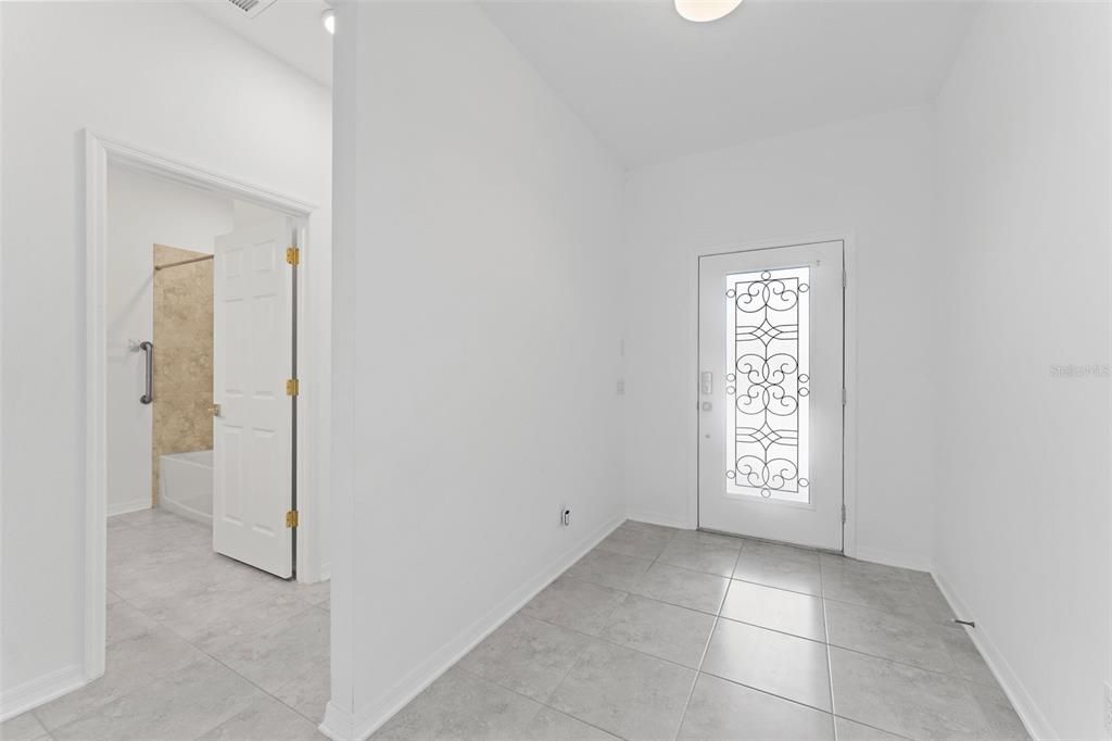 En Renta: $3,000 (4 camas, 3 baños, 2214 Pies cuadrados)