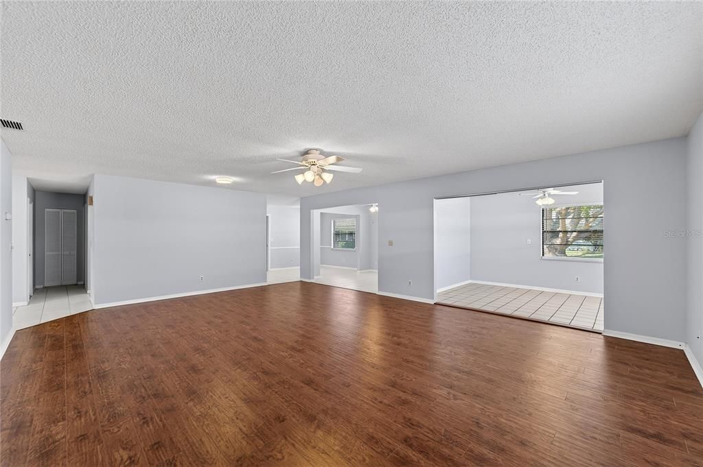 For Sale: $174,600 (2 beds, 2 baths, 1857 Square Feet)