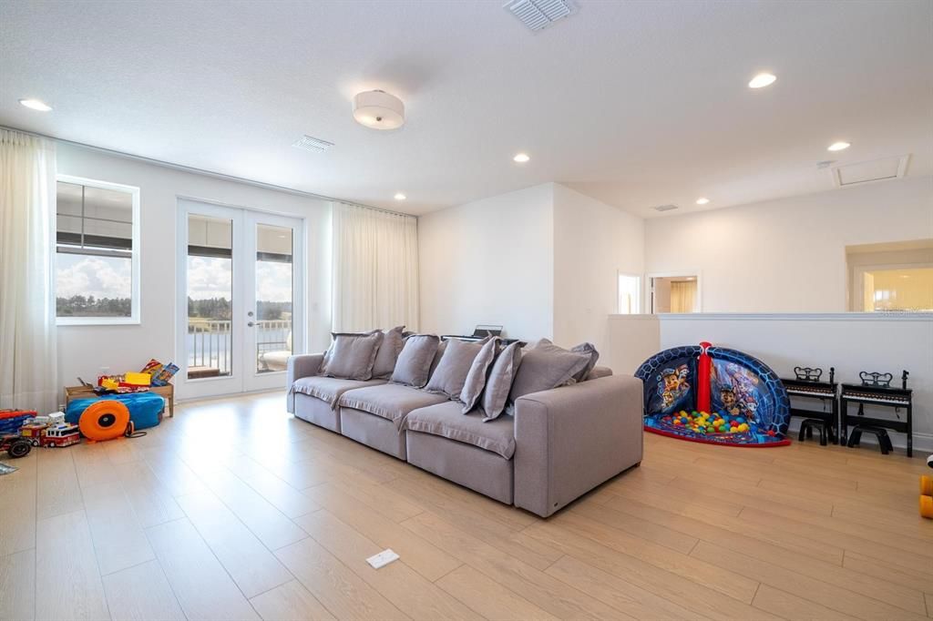 En Venta: $2,250,000 (5 camas, 5 baños, 4132 Pies cuadrados)