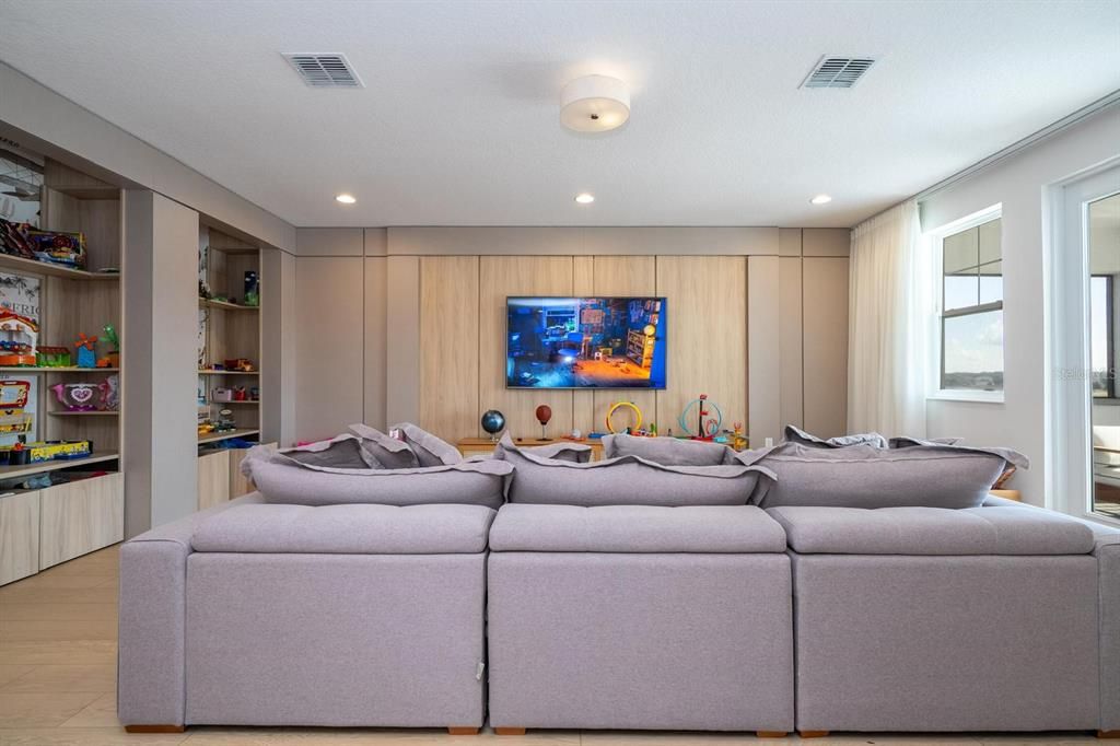 En Venta: $2,250,000 (5 camas, 5 baños, 4132 Pies cuadrados)