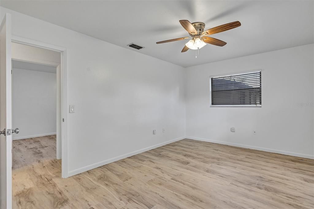 For Sale: $269,900 (2 beds, 2 baths, 1170 Square Feet)