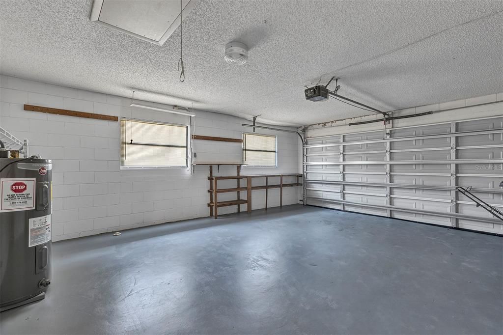 For Sale: $269,900 (2 beds, 2 baths, 1170 Square Feet)