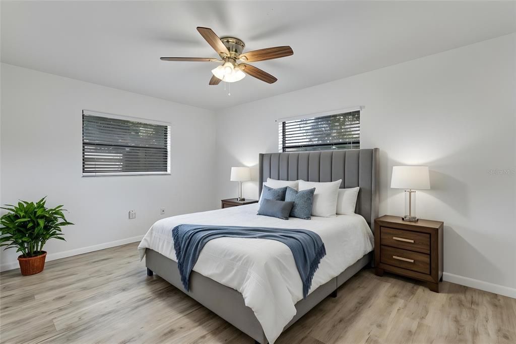 For Sale: $269,900 (2 beds, 2 baths, 1170 Square Feet)