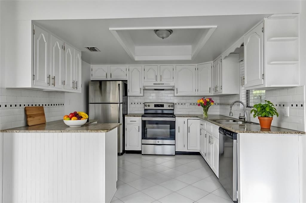 For Sale: $269,900 (2 beds, 2 baths, 1170 Square Feet)
