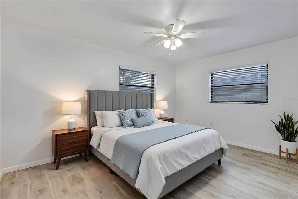 For Sale: $269,900 (2 beds, 2 baths, 1170 Square Feet)