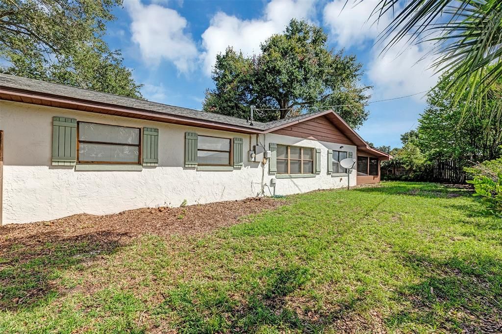 For Sale: $269,900 (2 beds, 2 baths, 1170 Square Feet)