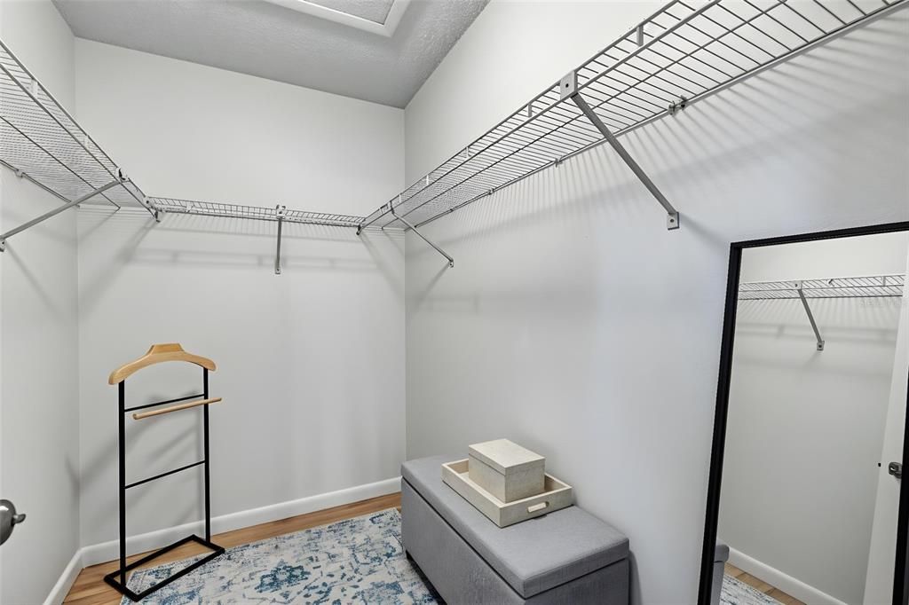 For Sale: $269,900 (2 beds, 2 baths, 1170 Square Feet)