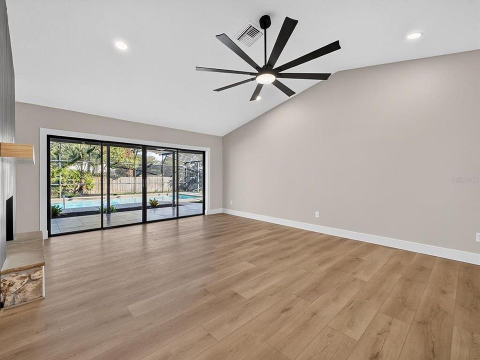 For Sale: $579,900 (4 beds, 2 baths, 2014 Square Feet)