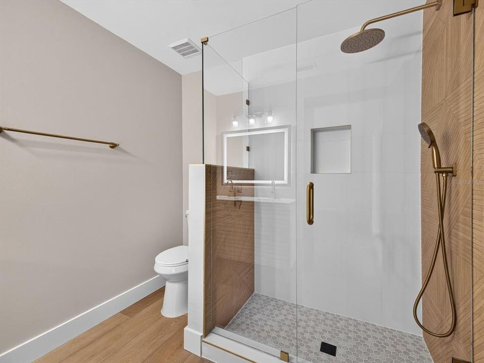 For Sale: $579,900 (4 beds, 2 baths, 2014 Square Feet)