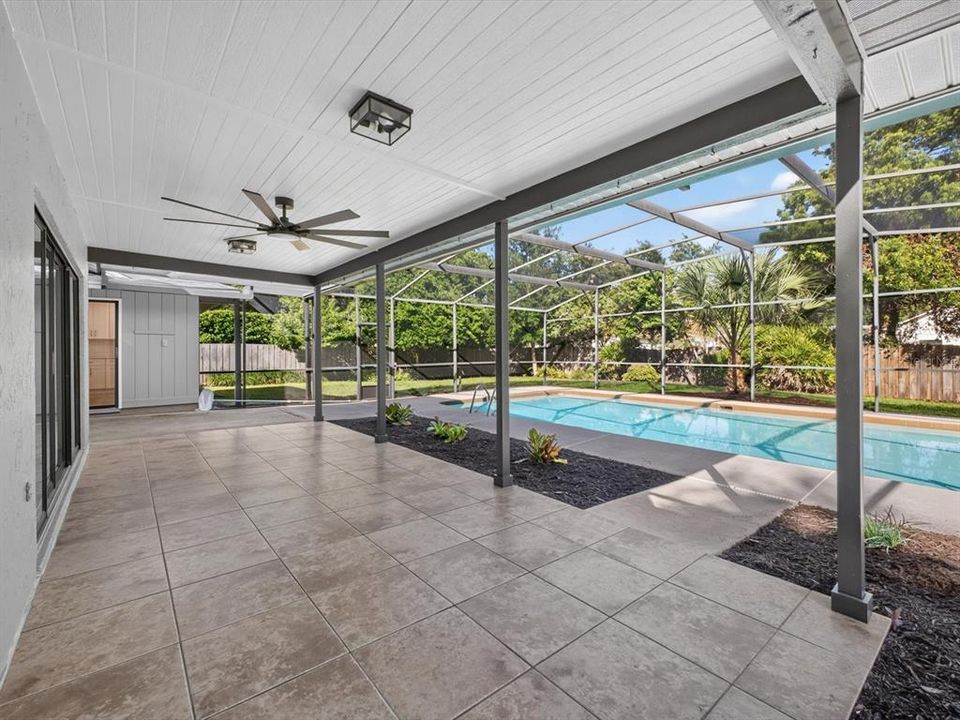 For Sale: $579,900 (4 beds, 2 baths, 2014 Square Feet)