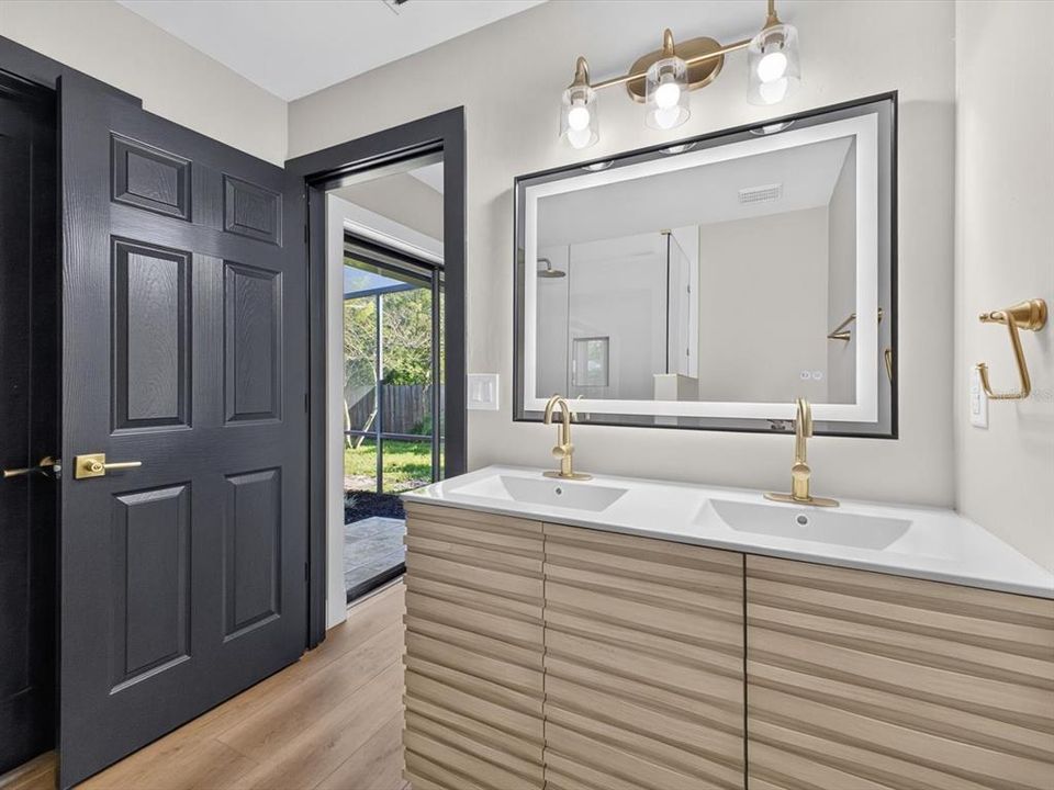 For Sale: $579,900 (4 beds, 2 baths, 2014 Square Feet)