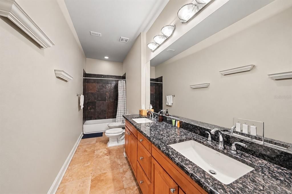 En Venta: $2,995,000 (5 camas, 5 baños, 5520 Pies cuadrados)