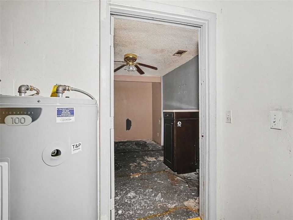 На продажу: $155,000 (3 спален, 1 ванн, 966 Квадратных фут)