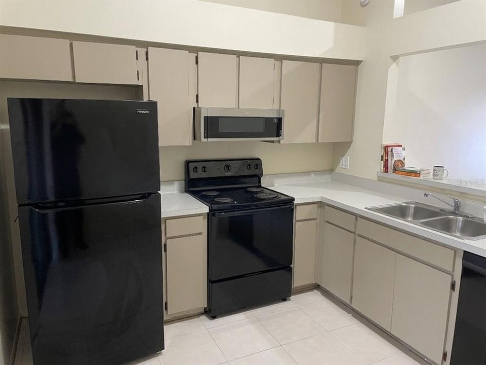 В аренду: $1,550 (2 спален, 2 ванн, 936 Квадратных фут)