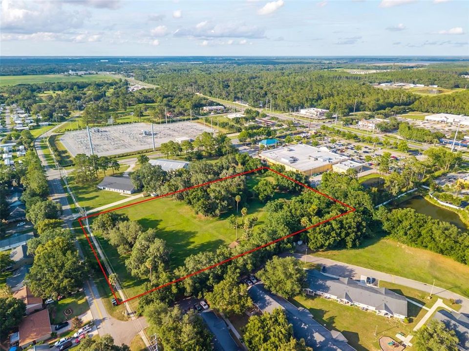 待售: $1,200,000 (4.10 acres)