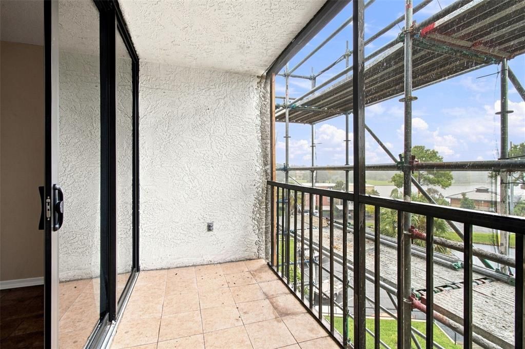 На продажу: $239,000 (2 спален, 2 ванн, 1019 Квадратных фут)