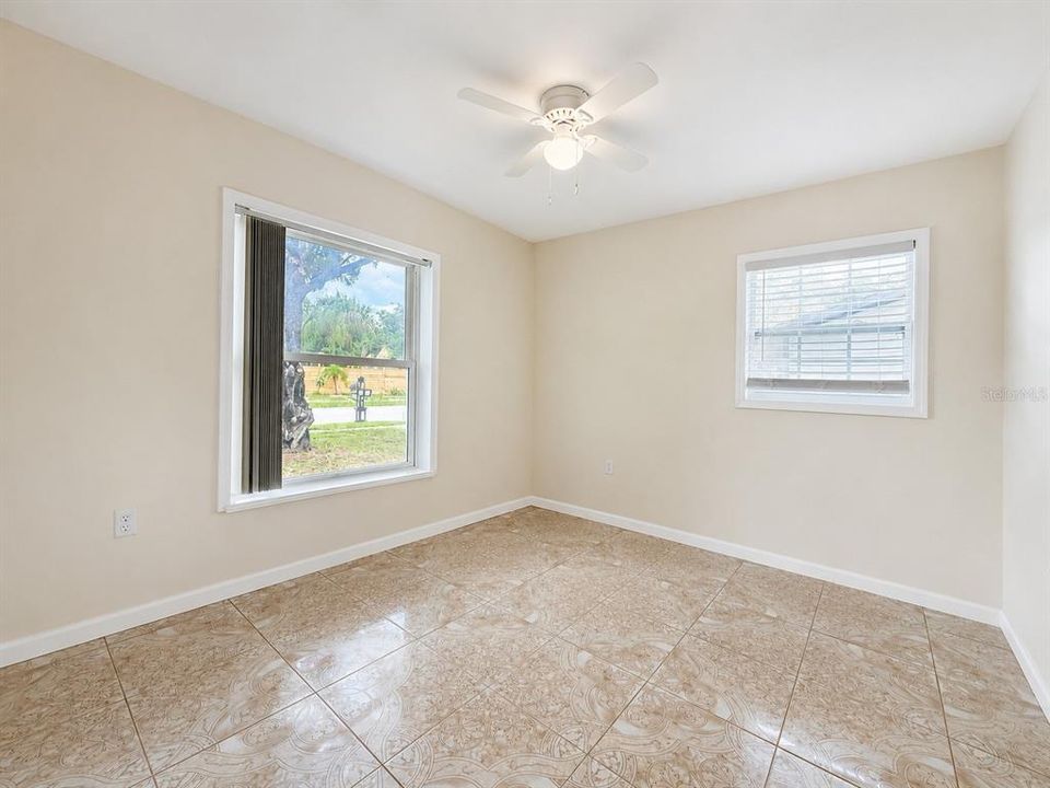 For Rent: $1,900 (3 beds, 1 baths, 1344 Square Feet)