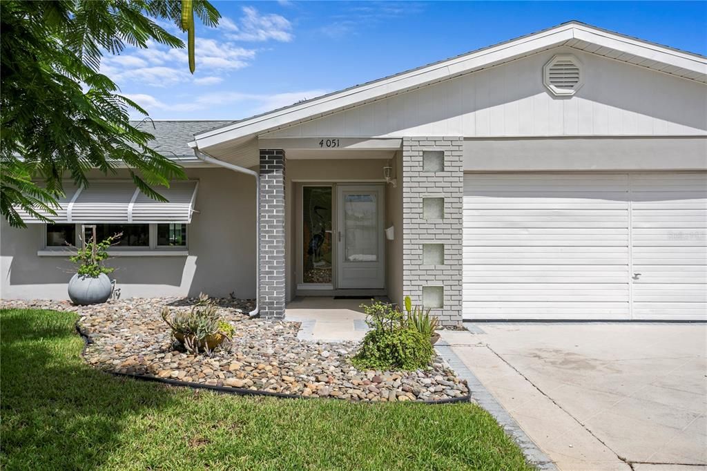 For Sale: $825,000 (3 beds, 2 baths, 1607 Square Feet)