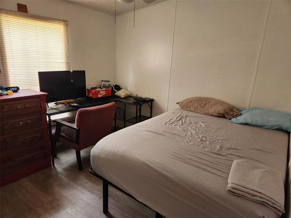 For Sale: $149,900 (3 beds, 2 baths, 1298 Square Feet)