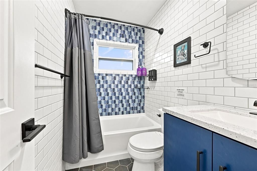 En Venta: $545,900 (3 camas, 2 baños, 1315 Pies cuadrados)