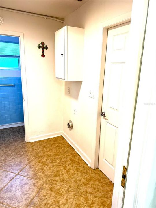 For Sale: $249,450 (3 beds, 1 baths, 1000 Square Feet)