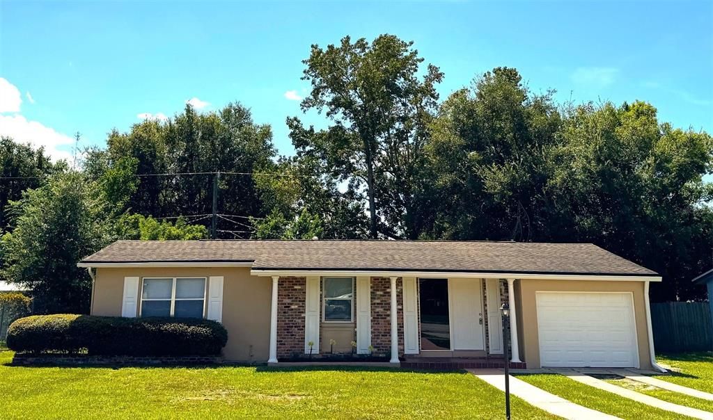 For Sale: $249,450 (3 beds, 1 baths, 1000 Square Feet)