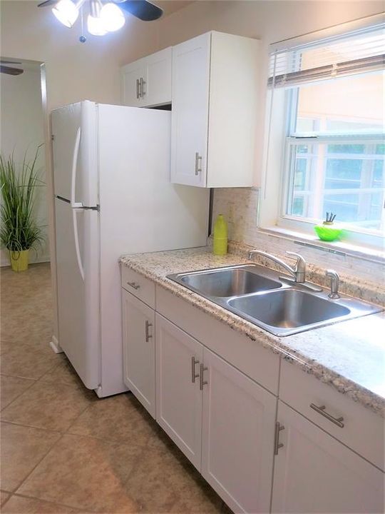 For Sale: $249,450 (3 beds, 1 baths, 1000 Square Feet)