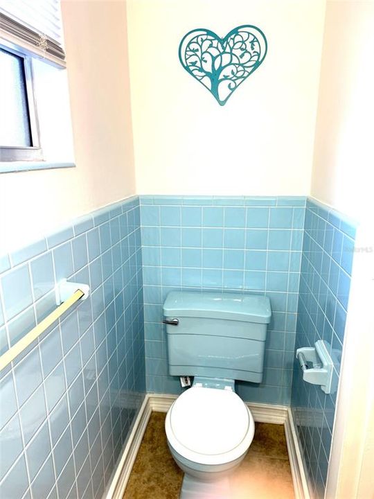 For Sale: $249,450 (3 beds, 1 baths, 1000 Square Feet)