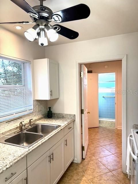 For Sale: $249,450 (3 beds, 1 baths, 1000 Square Feet)