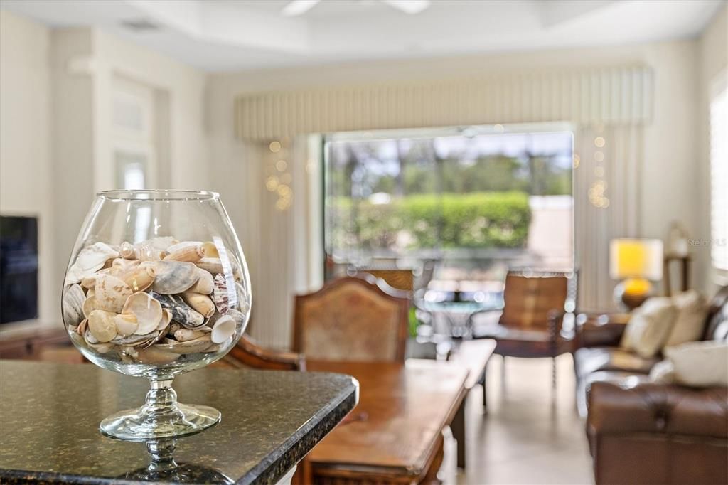 En Venta: $619,000 (3 camas, 2 baños, 2209 Pies cuadrados)