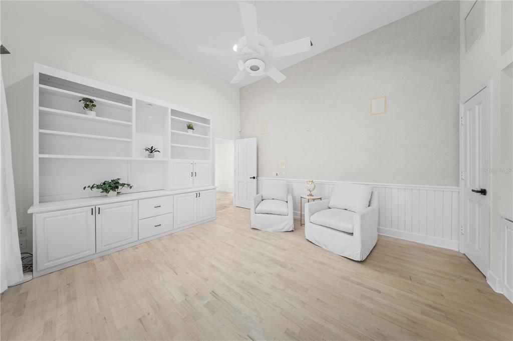 На продажу: $2,300,000 (7 спален, 4 ванн, 6460 Квадратных фут)